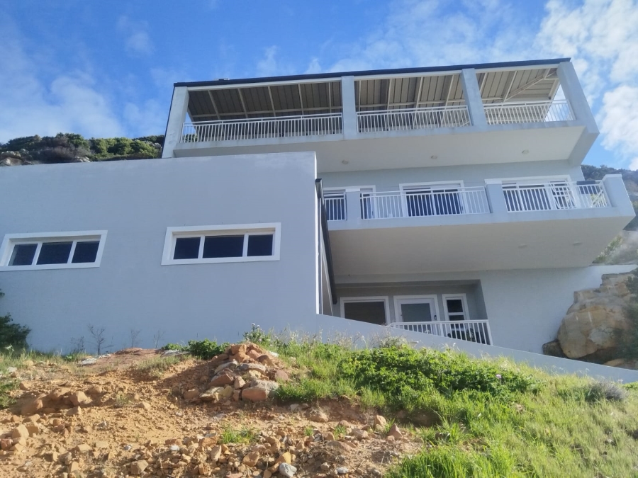To Let 4 Bedroom Property for Rent in Glencairn Western Cape